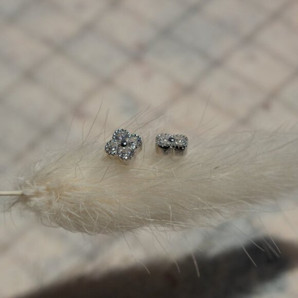 NWT Monique Clover Studs // Sterling Silver + CZ - Picture 3 of 4